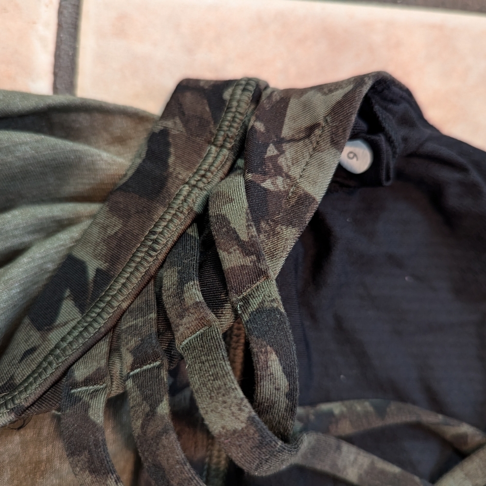Lululemon Wild Tank - Picture 3 of 3